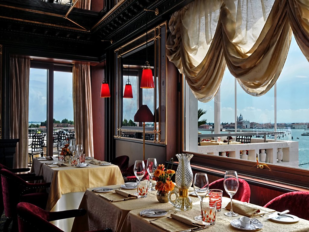 photo of the restaurant